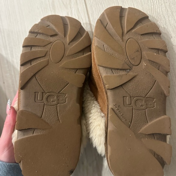 Cozy Brown Shearling Slippers - Picture 2 of 2